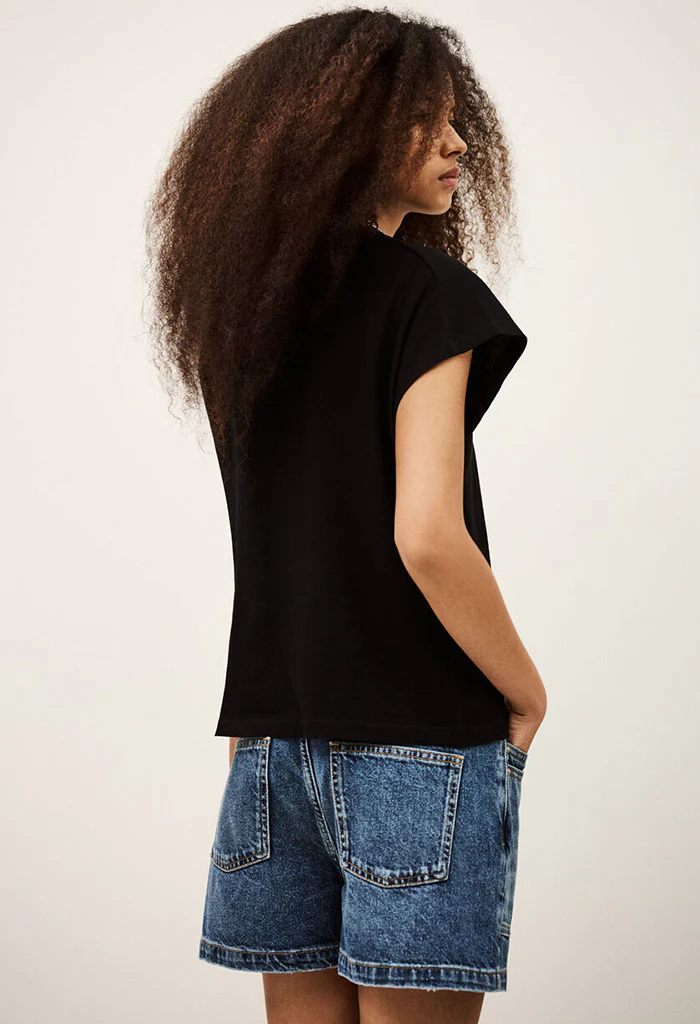 Allia T-Shirt - Black - Image 7