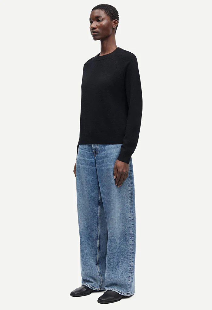 Boston O-Neck - Black - Image 4