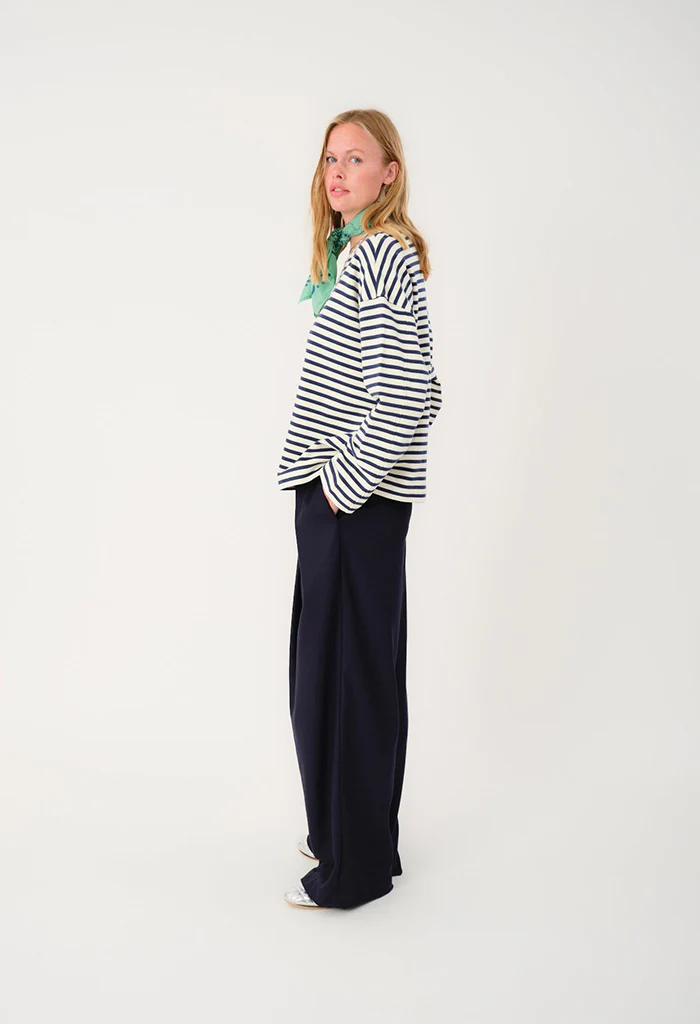 Demi Sweatshirt - Dark Blue - Image 3