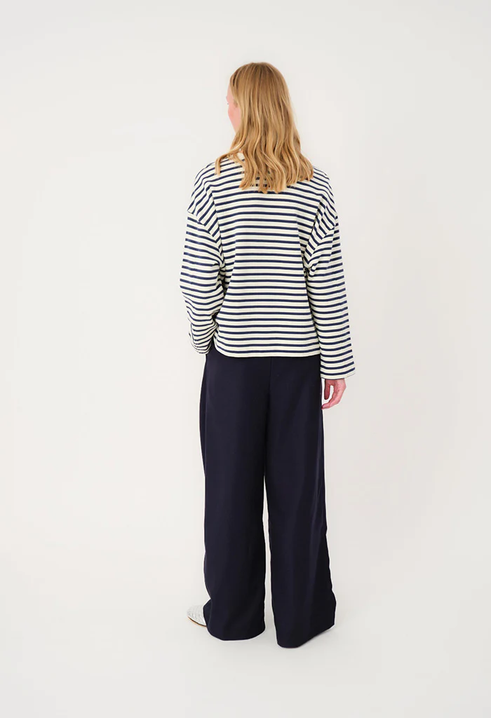 Demi Sweatshirt - Dark Blue - Image 4