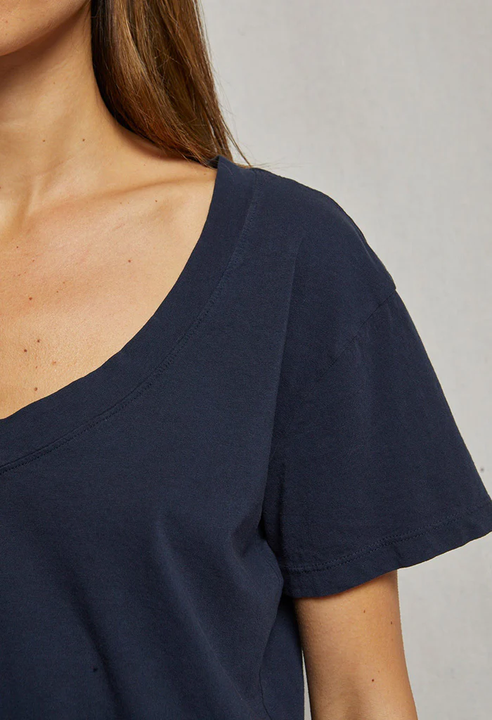 Hendrix Basic V-Neck T-Shirt - Navy - Image 5