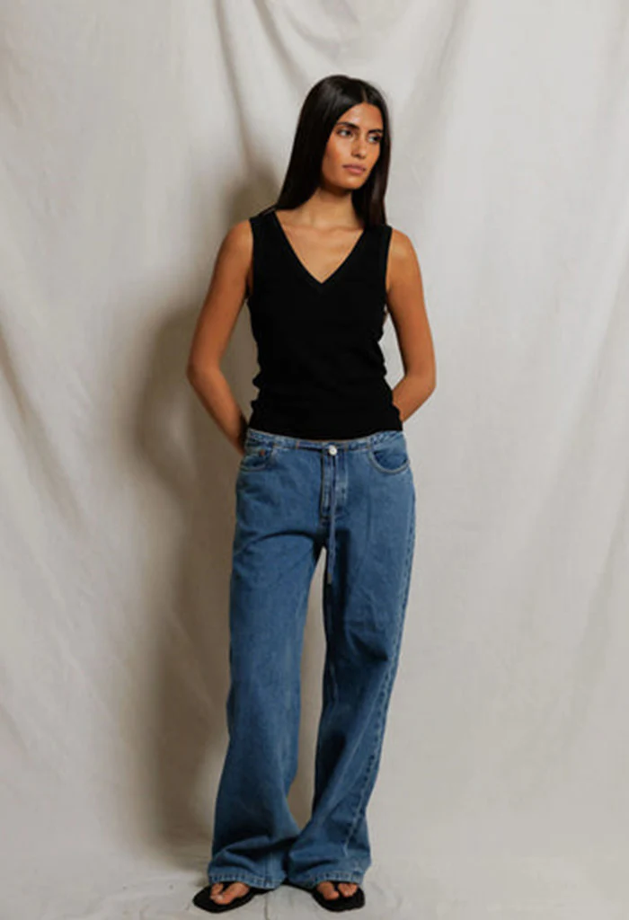 Mallory V-Neck Tank Top - True Black - Image 2