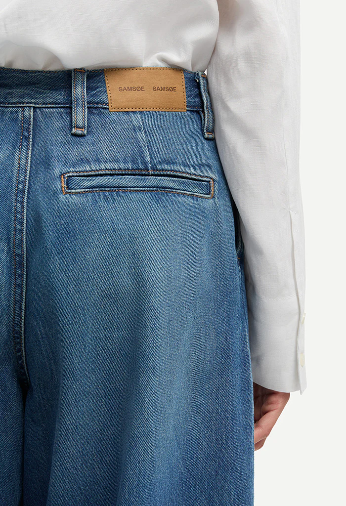 Saharper Pleat Jeans - Fluid Denim - Image 3