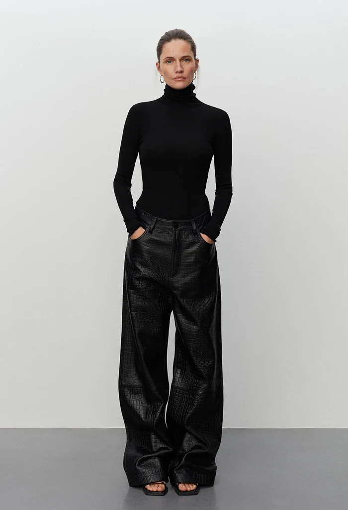 Sierra Top - Black - Image 3