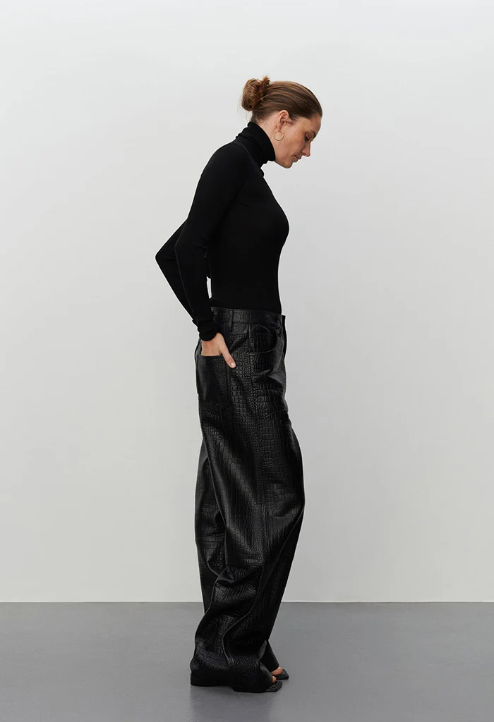 Sierra Top - Black - Image 5