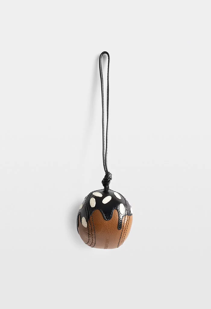 The Chocolate Chou Keyring - Black - Image 6