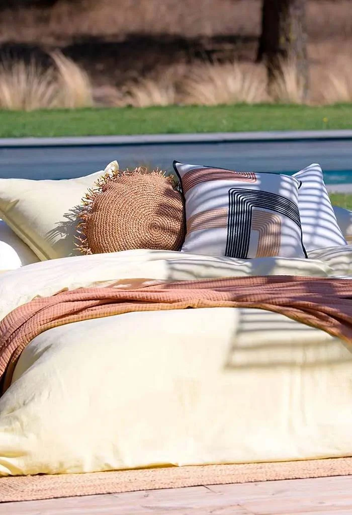 Vahine Cushion - Image 5